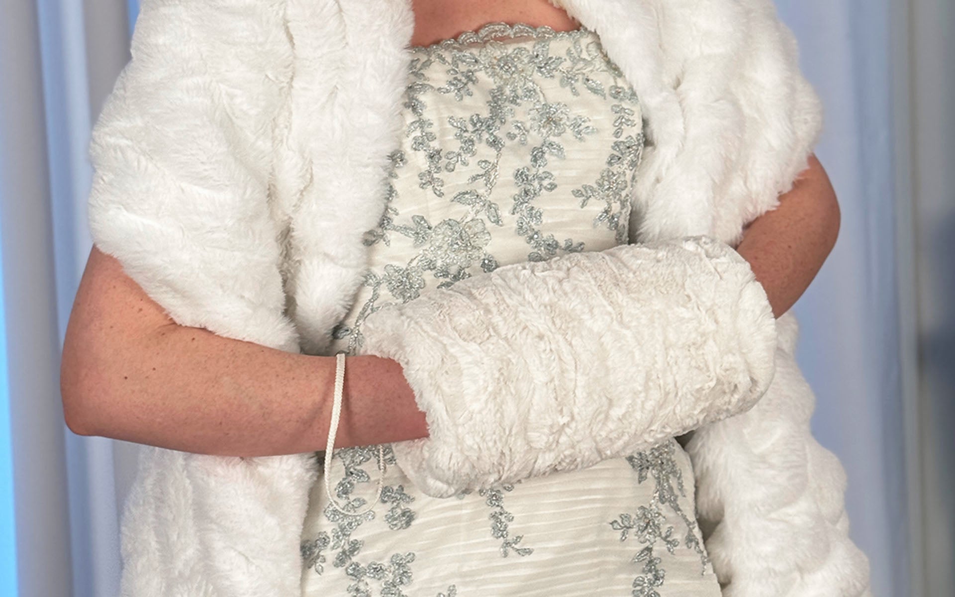 Close Up of Women's Muff Cuddly Faux Fur in Ivory | Handmade in Seattle WA | Pandemonium Millinery