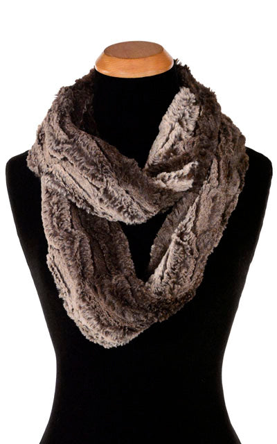 Infinity Scarf - Luxury Faux Fur in Chinchilla Brown
