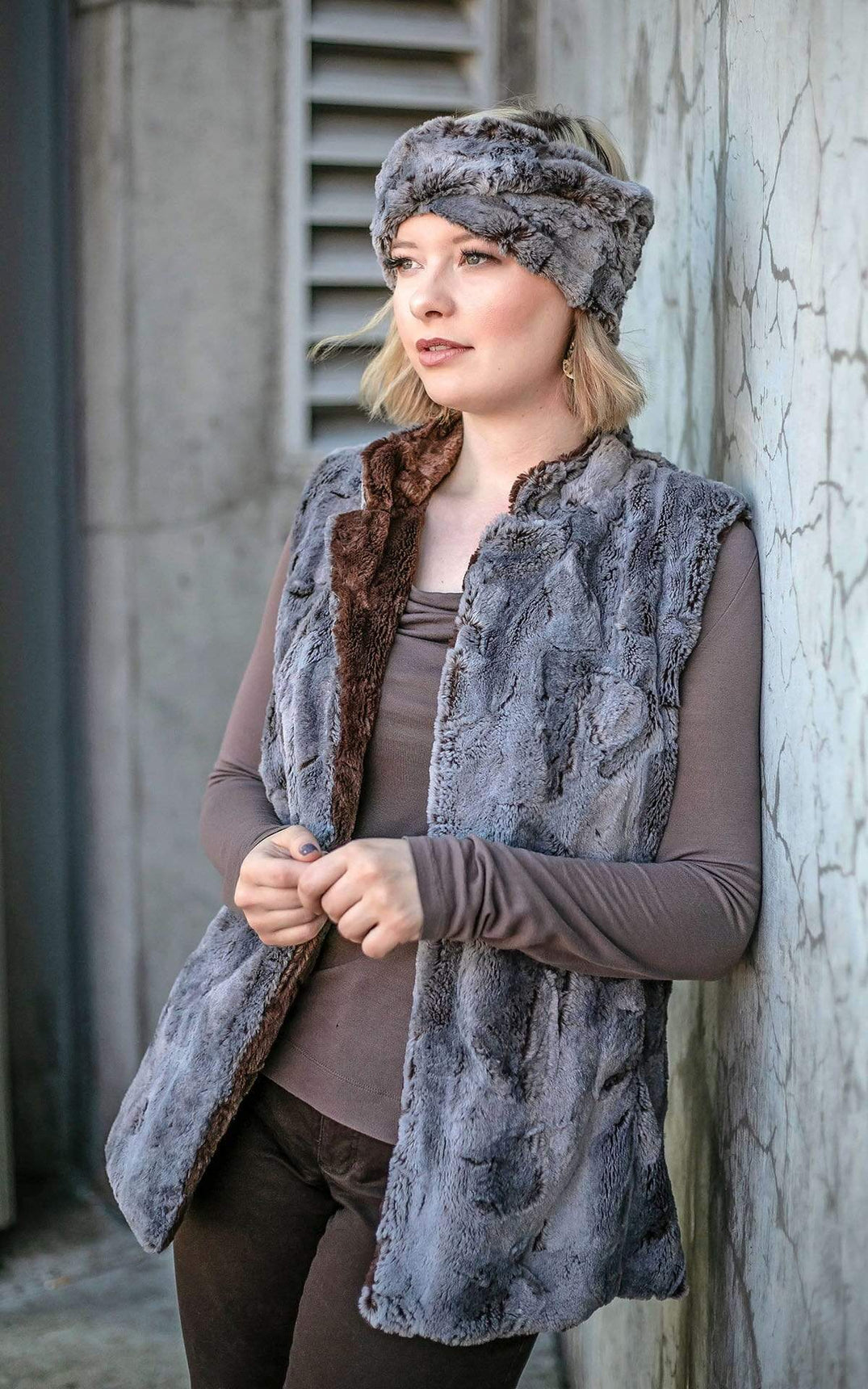 Woman wearing Mandarin Vest Short  and Matching Headband | Giant