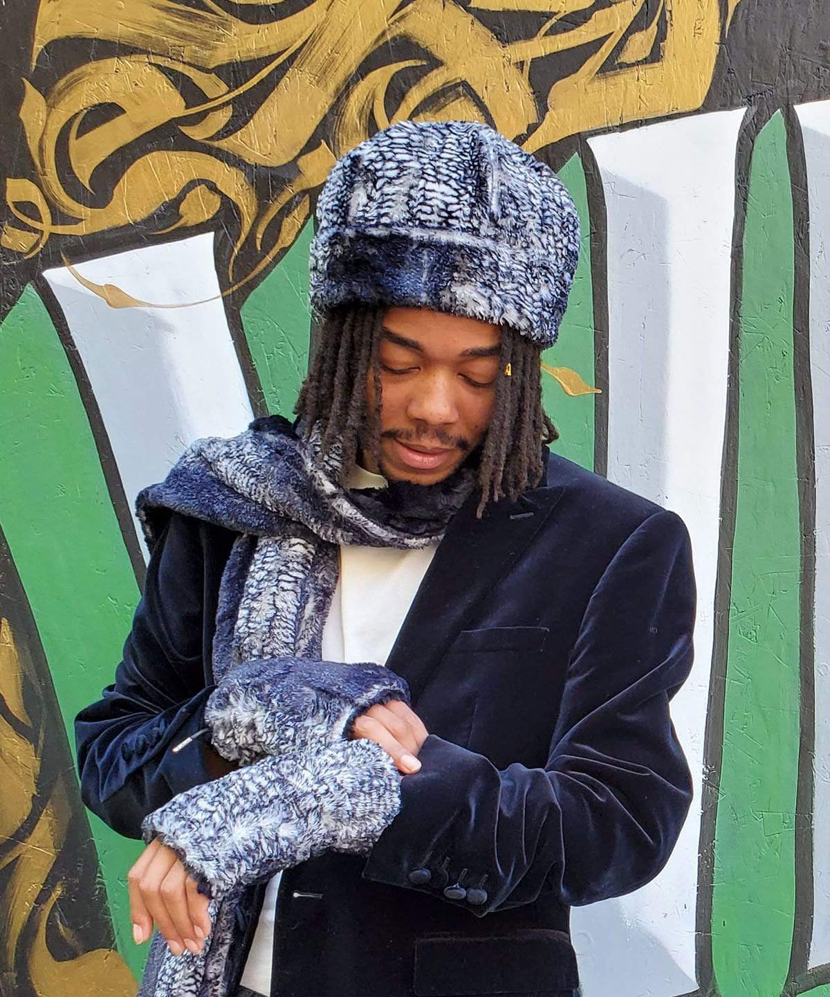 Men's Made in Seattle Fingerless Texting Gloves in Black Mamba Faux Fur - Reversible