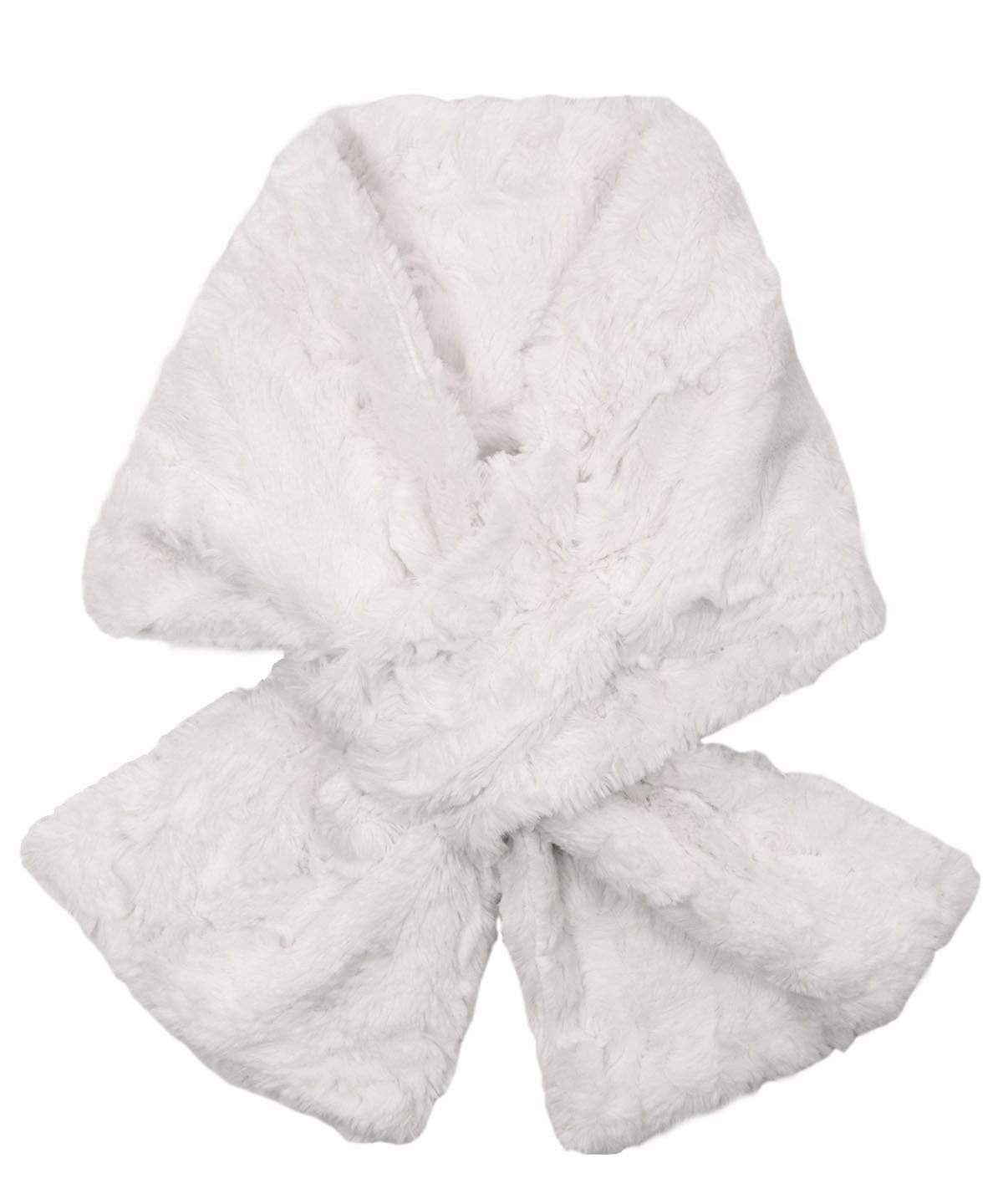 Pull Through Scarf Cuddly Faux Fur in Ivory